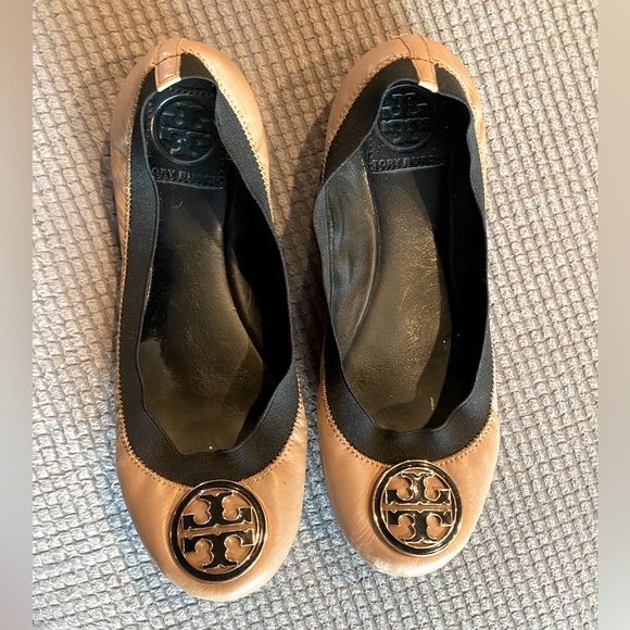 Tory Burch Caroline Sand Leather Flats - Picture 1 of 3
